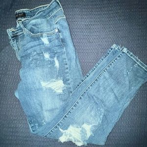 Judy Blue Distressed Boyfriend Jeans
